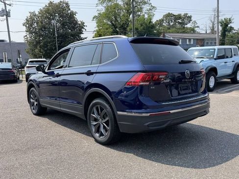 Used 2023 Volkswagen Tiguan SE w/ Panoramic Sunroof Package AWD/4WD image 3