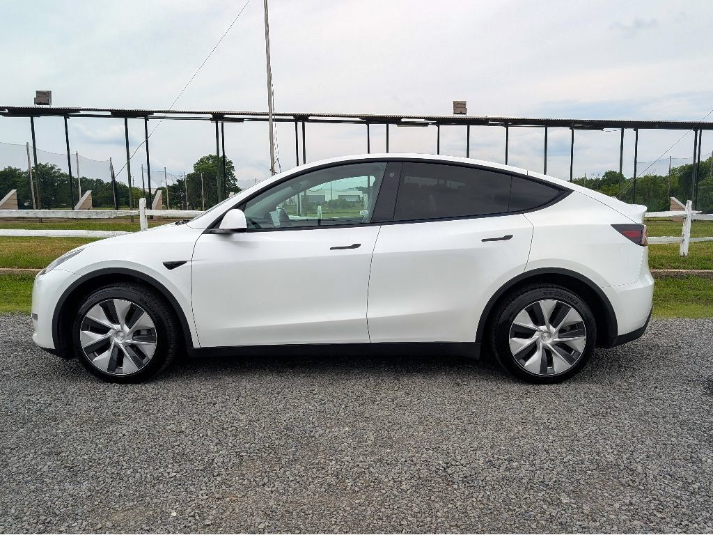 Used 2023 Tesla Model Y Long Range AWD/4WD image 8