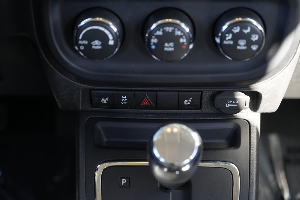 Used 2012 Jeep Patriot Limited AWD/4WD image 41