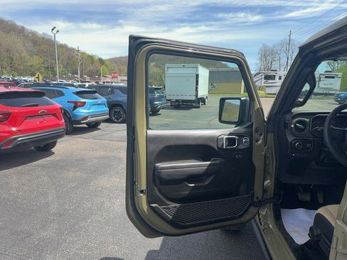 Used 2025 Jeep Wrangler Unlimited Sport S 4xe AWD/4WD image 11