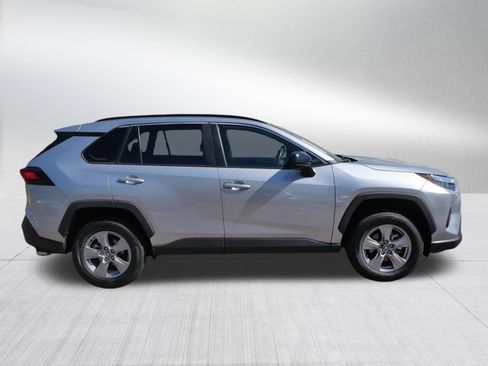 Certified 2025 Toyota RAV4 LE AWD/4WD image 9