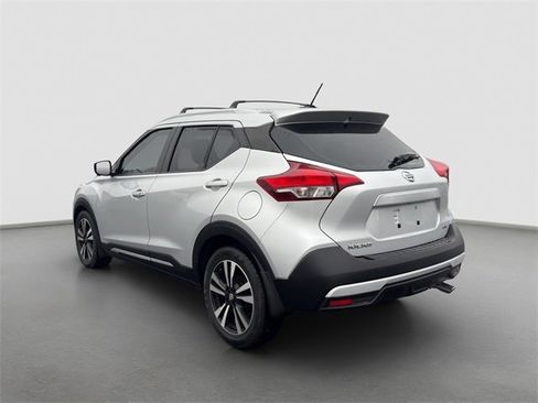 Used 2018 Nissan Kicks SR w/ Exterior Package image 4