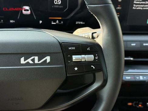 Used 2025 Kia K4 EX FWD image 23