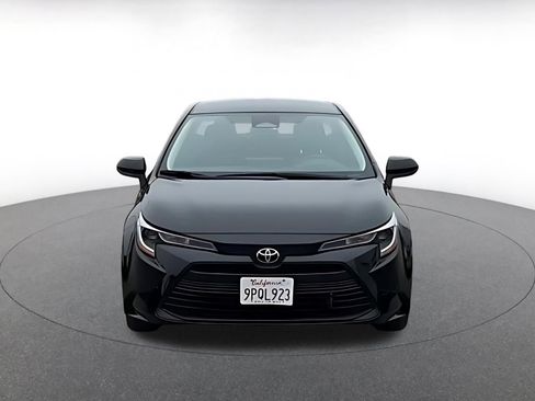 Used 2025 Toyota Corolla LE image 4