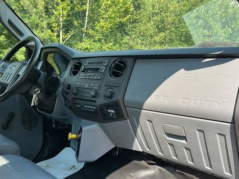 Used 2019 Ford F650 2WD Regular Cab Super Duty image 47