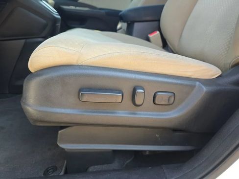 Used 2016 Honda CR-V EX image 16
