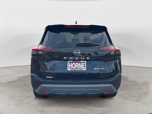 Used 2023 Nissan Rogue SV image 4
