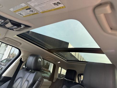 Used 2014 Land Rover Range Rover Sport HSE image 39