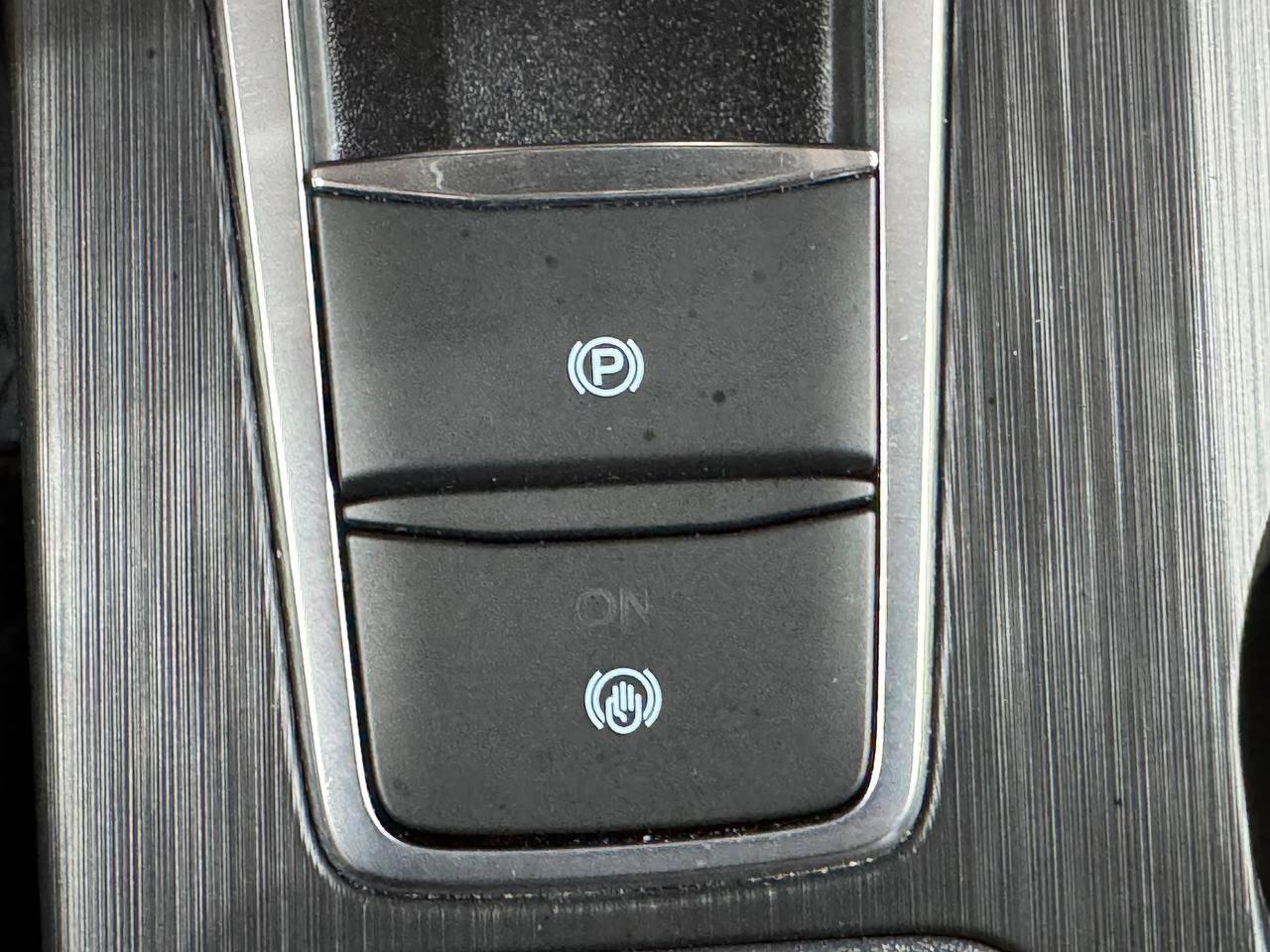 Used 2025 Ford Escape Active w/ Active Premium Tech Pack FWD image 30