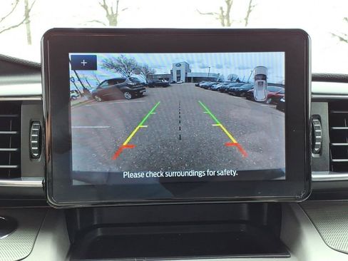 Used 2023 Ford Explorer XLT w/ Equipment Group 202A AWD/4WD image 21