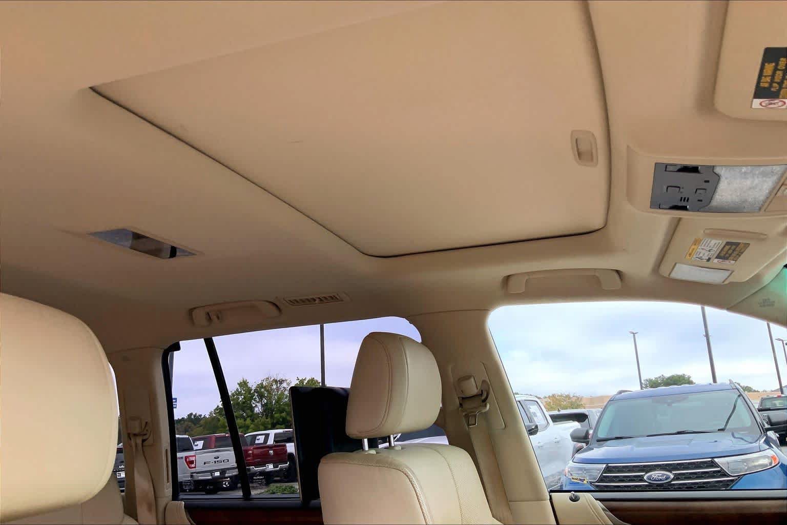 Used 2017 Lexus LX 570 4WD w/ Luxury Package image 13