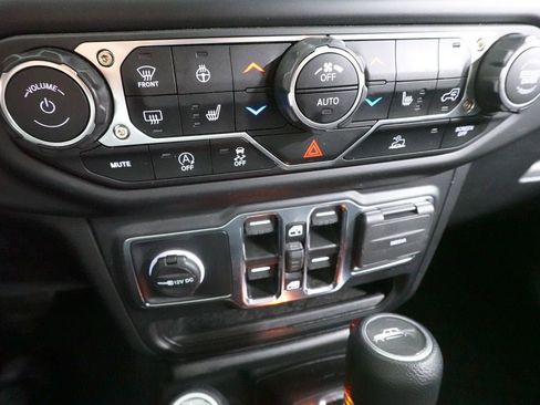 Used 2022 Jeep Gladiator Sport AWD/4WD image 16