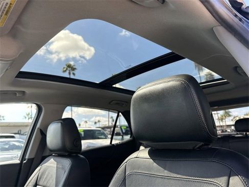 Used 2020 Chevrolet Equinox Premier image 18