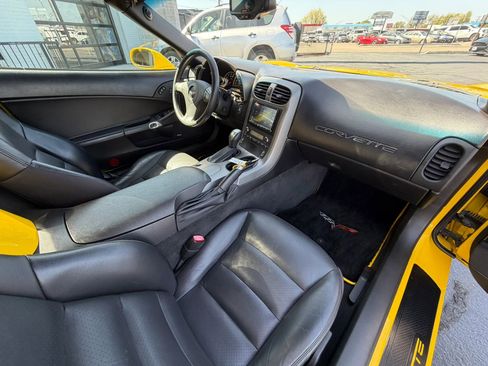 Used 2007 Chevrolet Corvette Convertible w/ Preferred Equipment Group RWD image 13