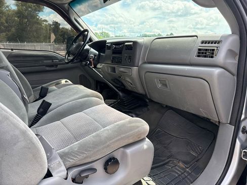 Used 2003 Ford F250 XLT AWD/4WD image 17