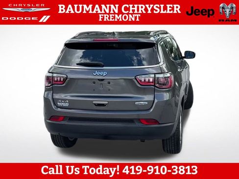 Used 2022 Jeep Compass Latitude w/ Convenience Group AWD/4WD image 6