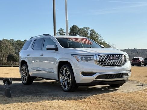 Used 2018 GMC Acadia Denali w/ Technology Package image 1