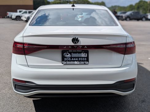 Used 2025 Volkswagen Jetta Sport FWD image 8