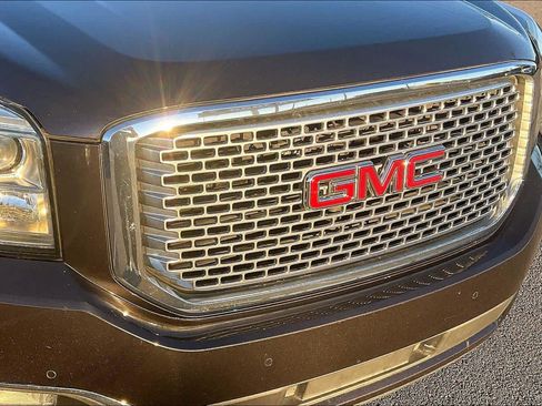 Used 2017 GMC Yukon XL Denali w/ Open Road Package image 28