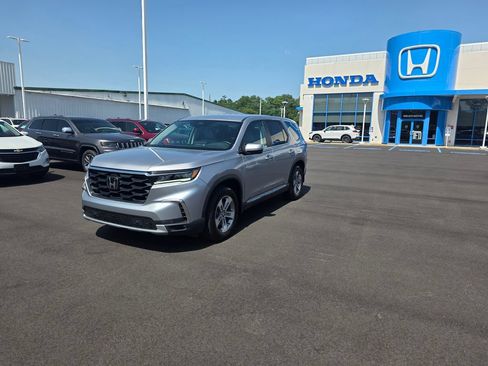 Certified 2025 Honda Pilot EX-L image 7