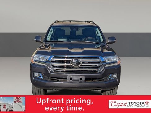 Used 2020 Toyota Land Cruiser image 3