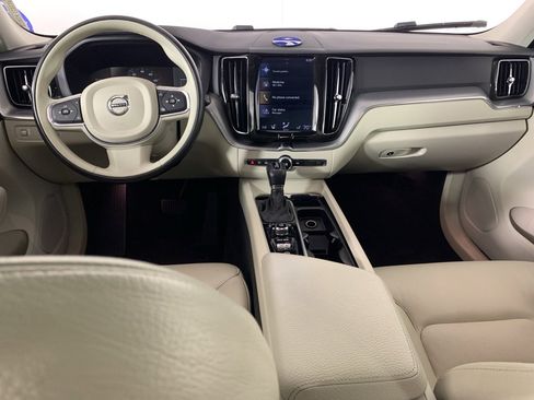 Used 2019 Volvo XC60 T5 Momentum w/ Premium Package image 34