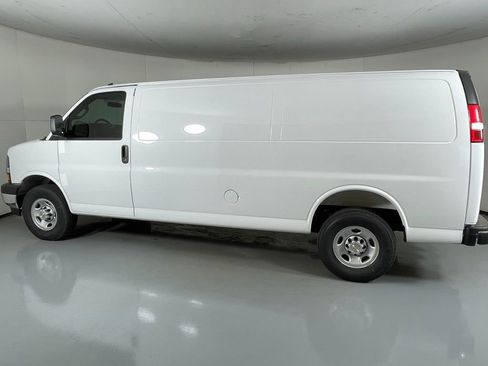 New 2025 Chevrolet Express 3500 Extended w/ Driver Convenience Package image 10