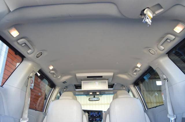 Used 2015 Toyota Sienna XLE Premium AWD/4WD image 48