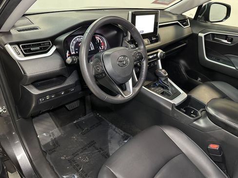 Used 2023 Toyota RAV4 XLE Premium image 24
