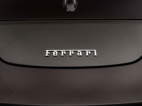 Used 2024 Ferrari Roma Spider image 25