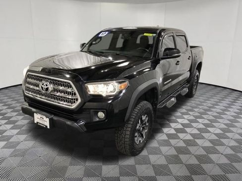 Used 2017 Toyota Tacoma TRD Off-Road image 26