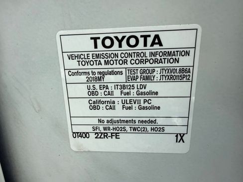Used 2018 Toyota Corolla LE FWD image 31