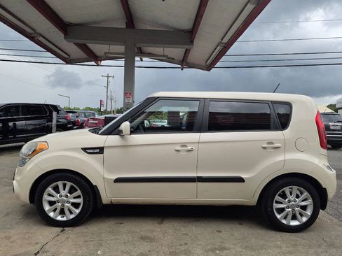 Used 2013 Kia Soul FWD image 8