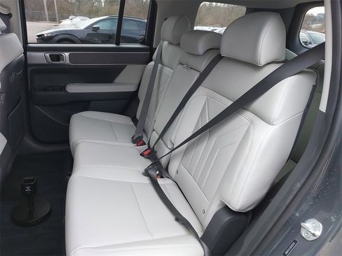 Used 2025 Hyundai Santa Fe SEL image 15