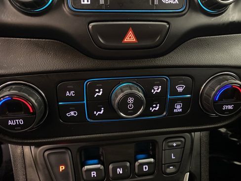 Used 2020 GMC Terrain Denali w/ Denali Premium Package image 21