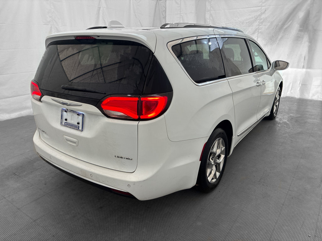 Used 2019 Chrysler Pacifica Limited FWD image 6