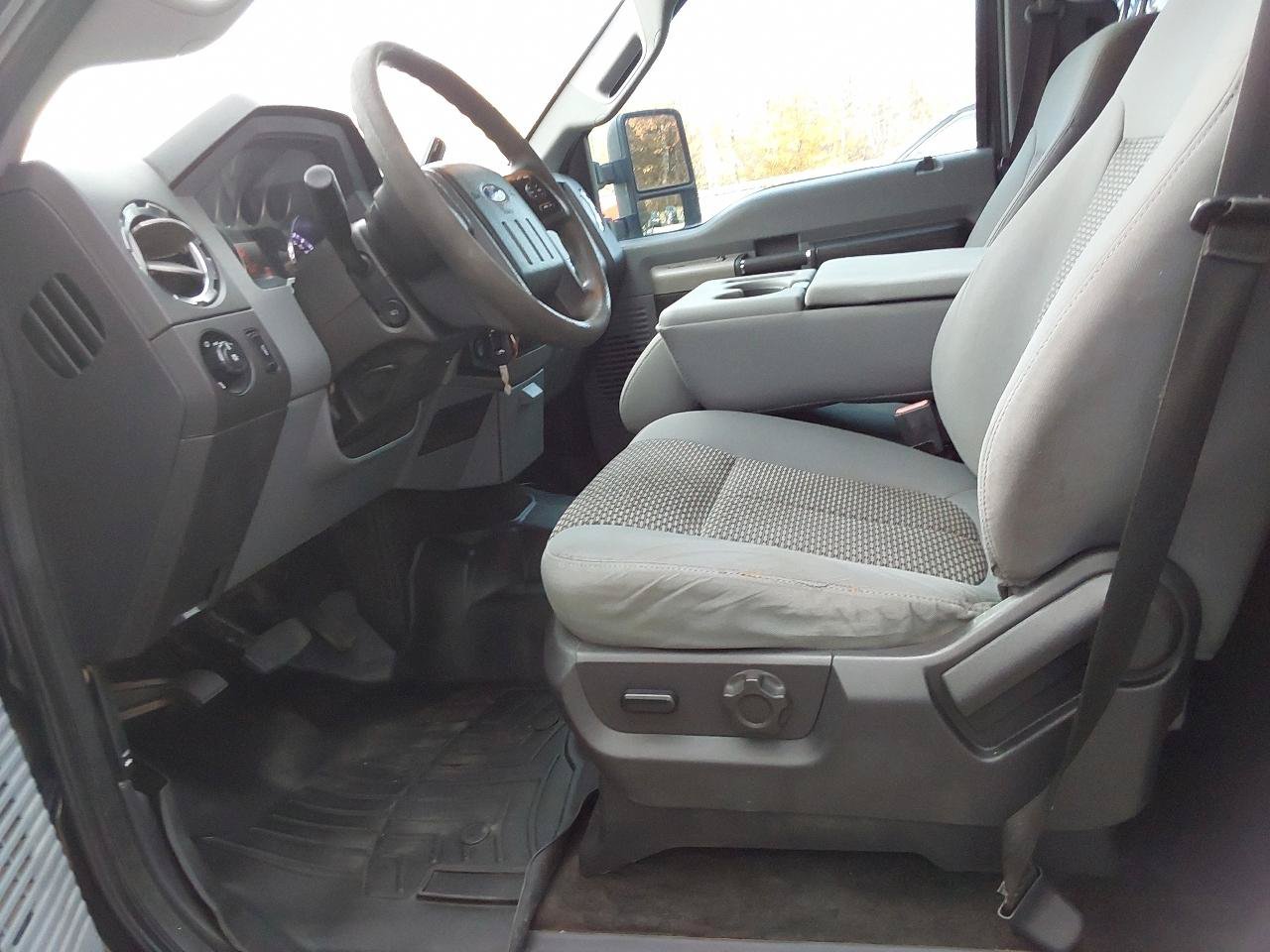 Used 2015 Ford F250 XLT w/ XLT Value Package AWD/4WD image 12