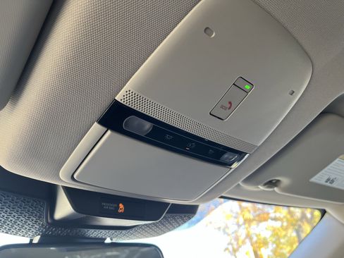 Used 2023 Nissan Ariya AWD image 24