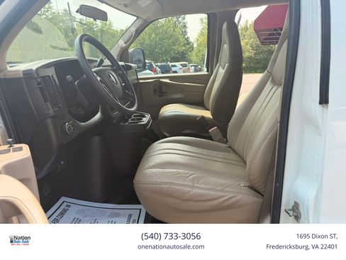 Used 2008 GMC Savana 2500 Passenger w/ Power Package RWD image 11