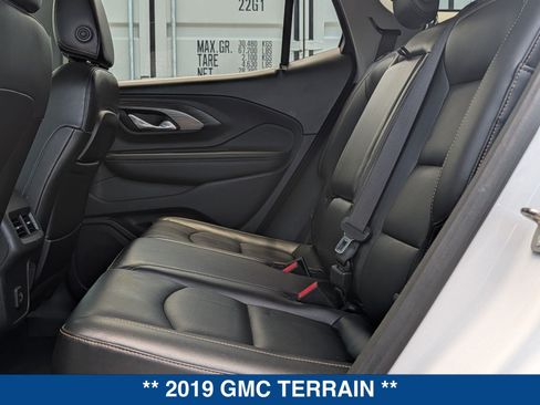 Used 2019 GMC Terrain SLT FWD image 15