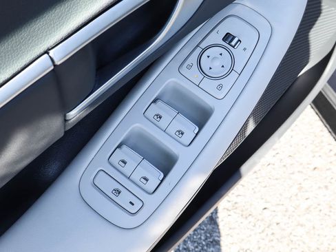 Used 2025 Hyundai Sonata SEL FWD image 14