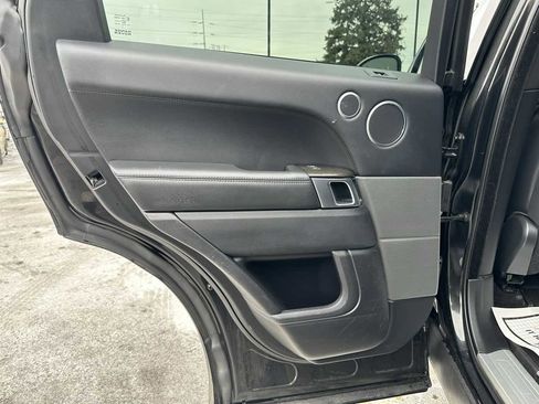 Used 2016 Land Rover Range Rover Sport HSE image 39