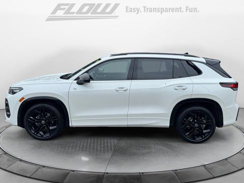 New 2025 Volkswagen Tiguan SE R-Line image 4