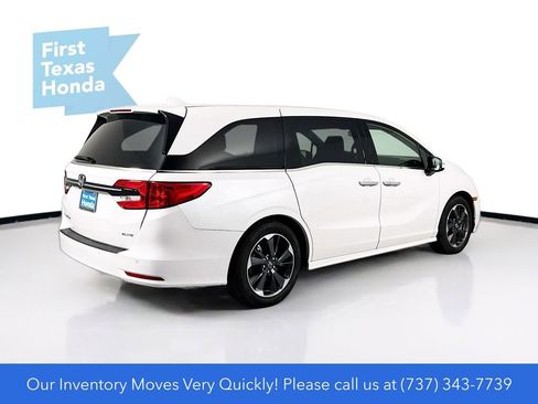 Used 2023 Honda Odyssey Elite image 9