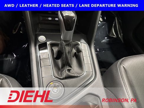 Used 2024 Volkswagen Tiguan SE image 32