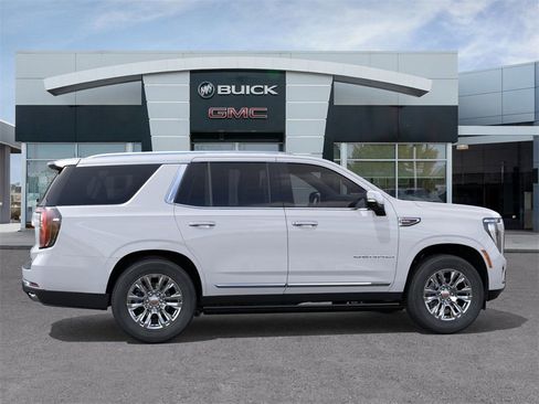 New 2026 GMC Yukon Denali w/ Sun & Power Step Package image 5