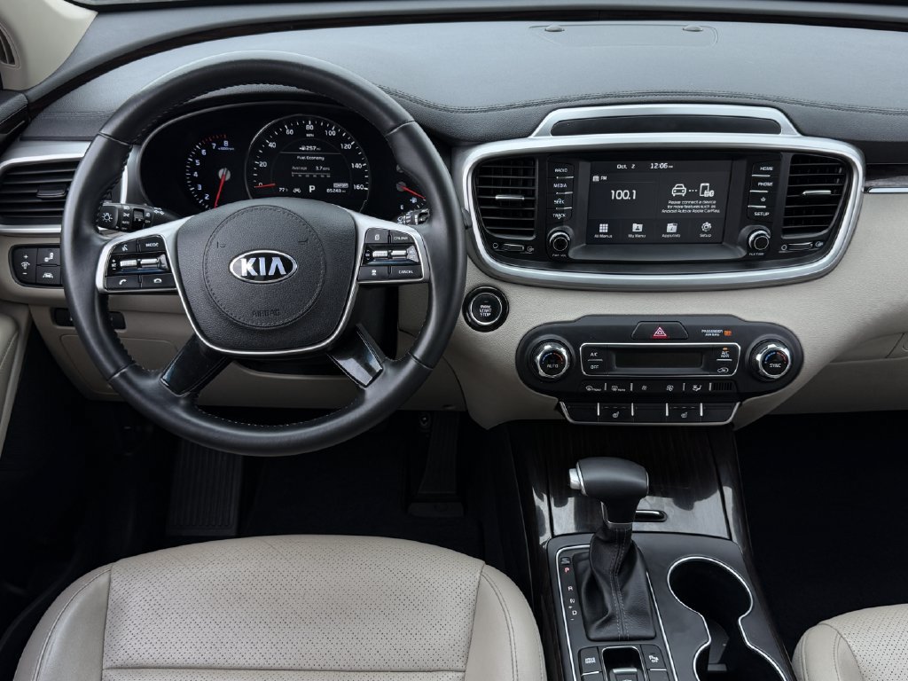 Used 2020 Kia Sorento EX FWD image 12