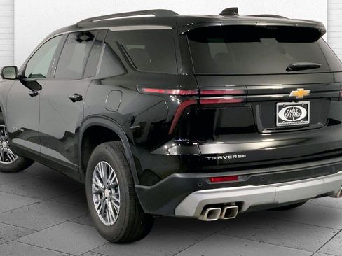 Used 2026 Chevrolet Traverse LT w/ Driver Confidence Package FWD image 11