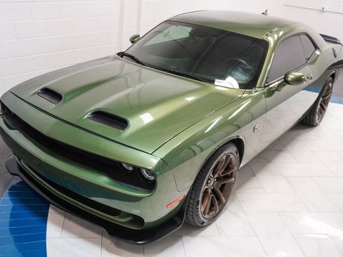 Used 2023 Dodge Challenger SRT Hellcat w/ Driver Convenience Group RWD image 36