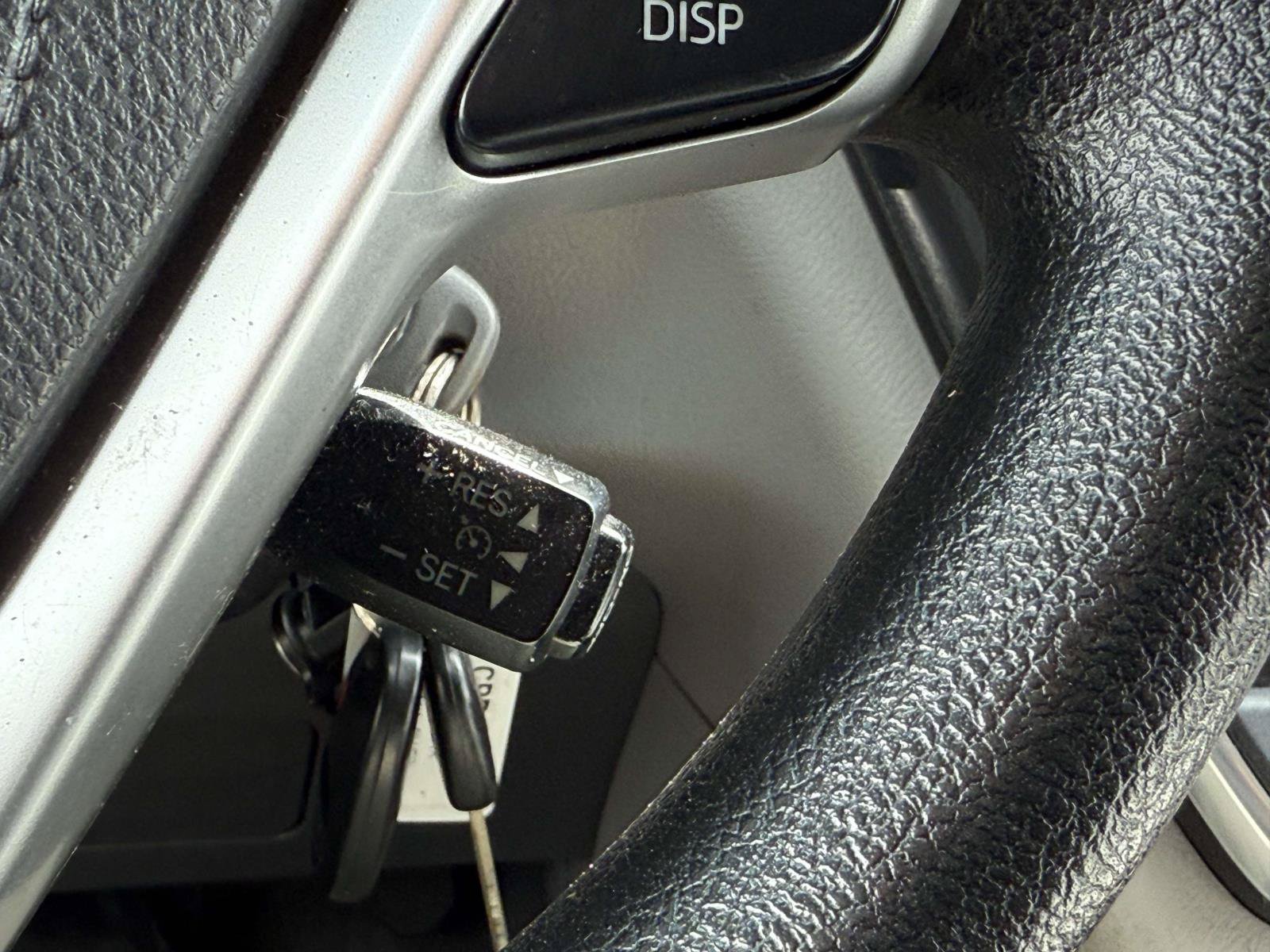 Used 2015 Toyota Sienna LE FWD image 32